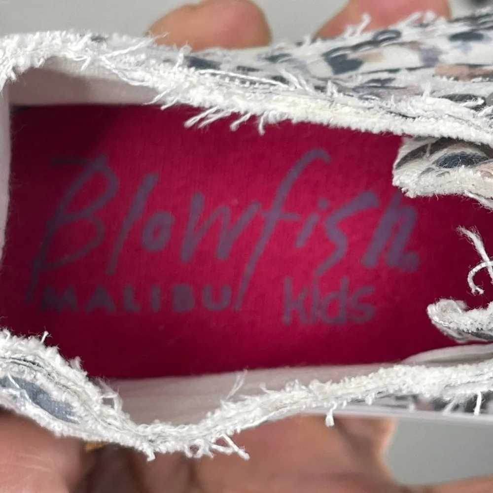 Blowfish Malibu Kids Girls Play-t Sneaker, Gray Paper‎ Cat Sz 13